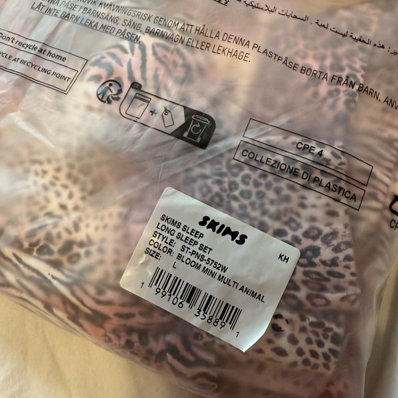 SKIMS NWT Pajama Set - Bloom Mini Animal Print - Picture 9 of 11